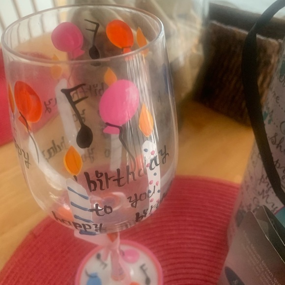Delish Happy Birthday wine glass. - Picture 3 of 6